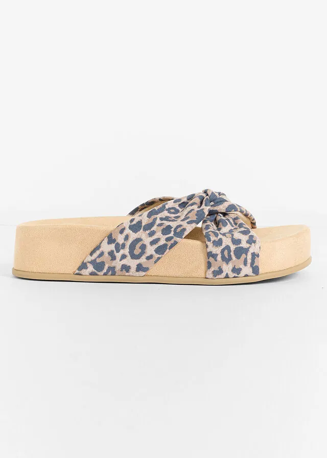 Mules de Marco Tozzi con plataforma y estampado animal