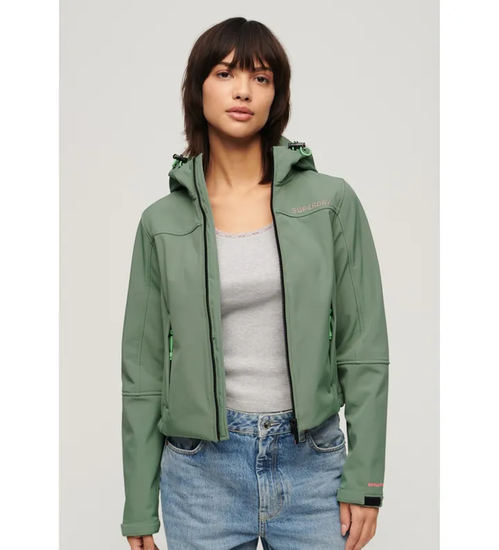 Superdry para mujer. W5011656A Chaqueta con capucha de tejido softshell Trekker verde (L), Casual, Poliéster, Manga larga