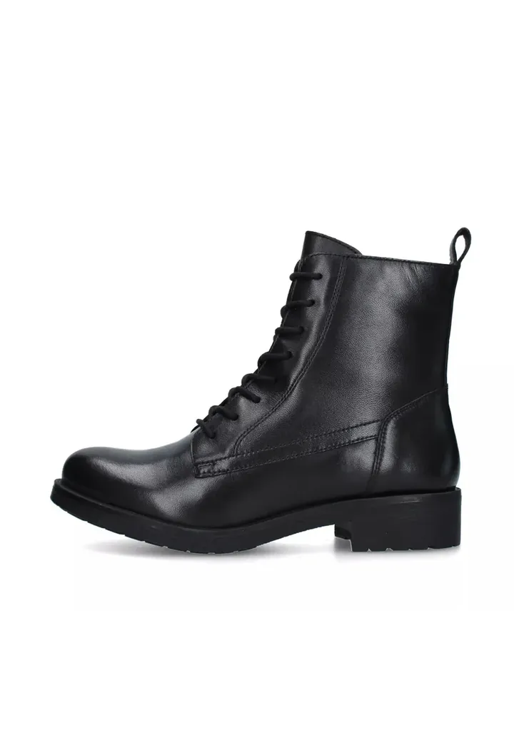 Botines con cordones