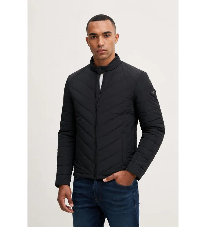 Guess para hombre. M4YL05WG9O2 Chaqueta acolchada negro (L), Casual, Poliamida