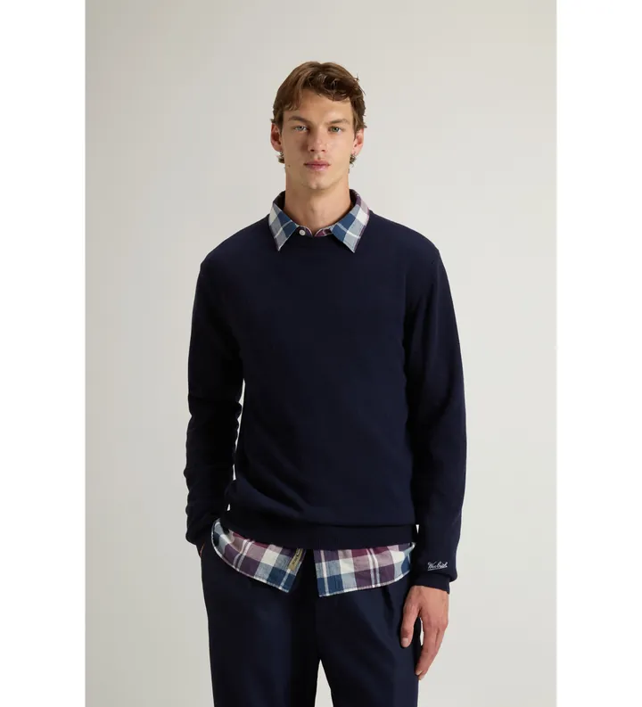 Woolrich para hombre. CFWOKN0278MRUF0469 Jersey de cuello redondo de lana marino (S), Casual