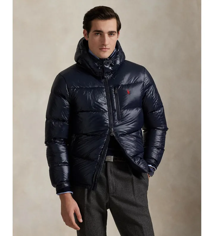 Polo Ralph Lauren para hombre. 710968281002 Chaqueta Gorham brillante de plumón marino (L), Casual, Sostenible, Nylon reciclado