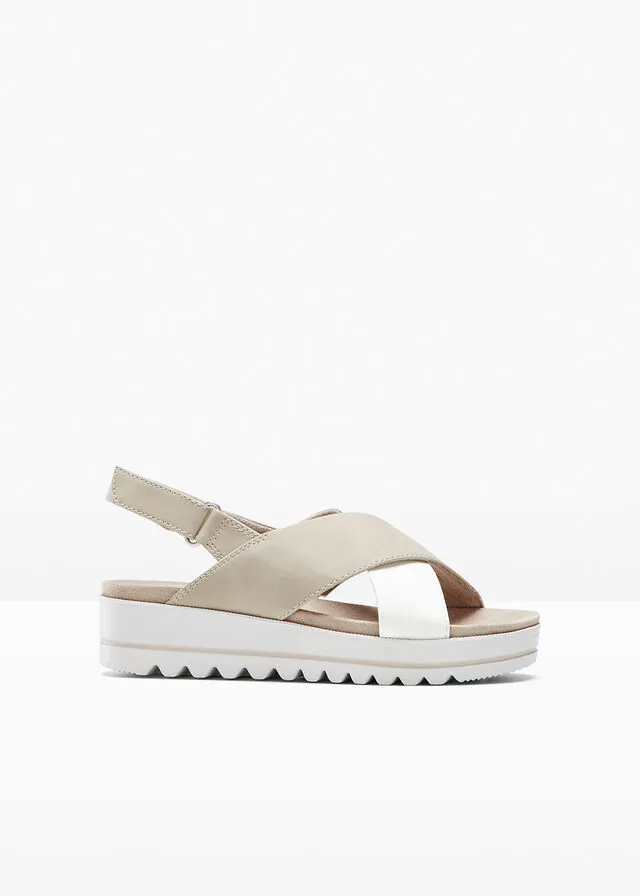 Sandalias Jana en ancho cómodo