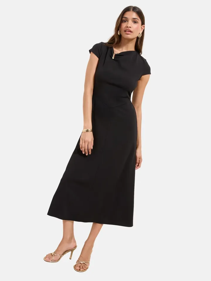 Friends Like These Vestido  negro