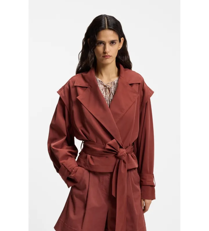BOSS para mujer. 50556385 Gabardina corta con cinturón rojo oscuro (34), Casual, Viscosa, Burdeos