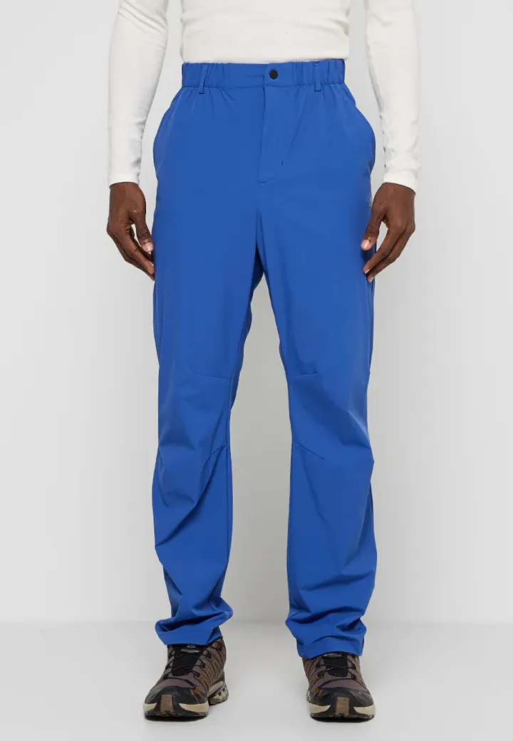 Pantalones montañeros largos