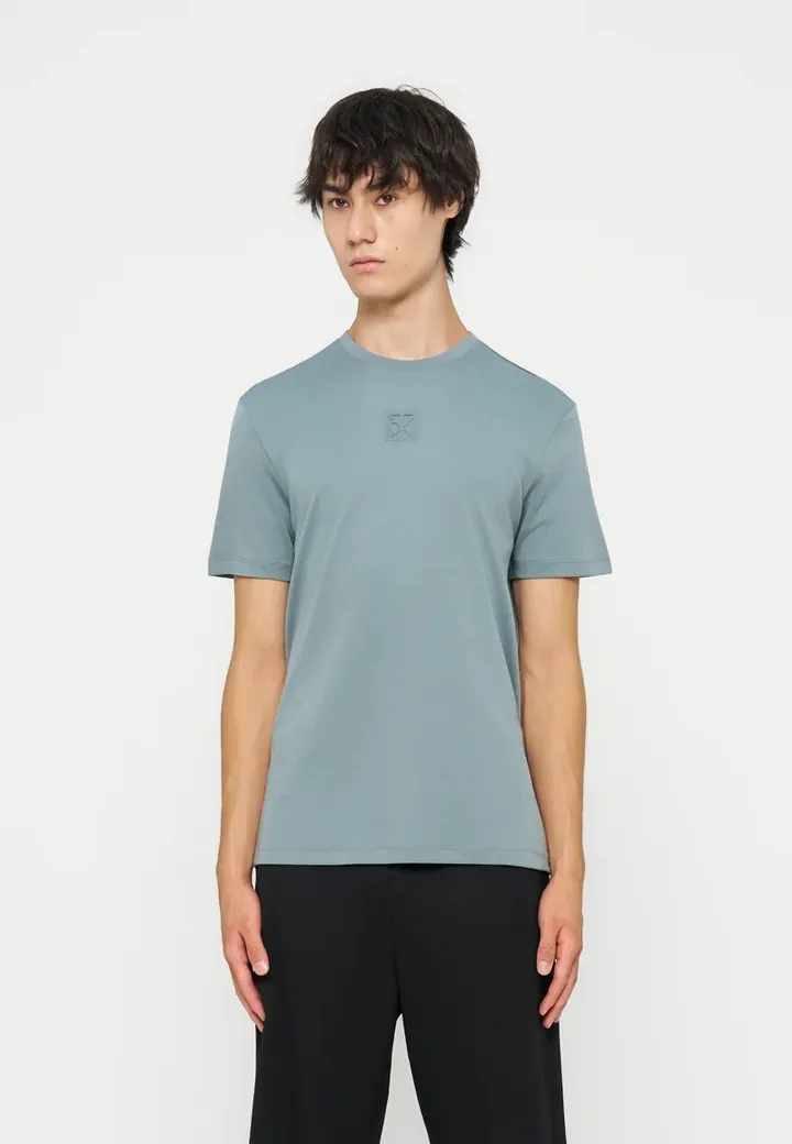 Camiseta básica