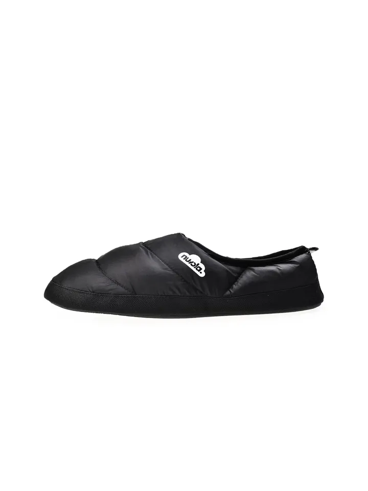 Nuvola. Zapatillas de casa 'Classic' negro