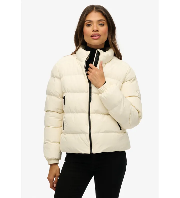 Superdry para mujer. W5012006A Chaqueta Sports Puffer blanco roto (L), Casual, Poliéster