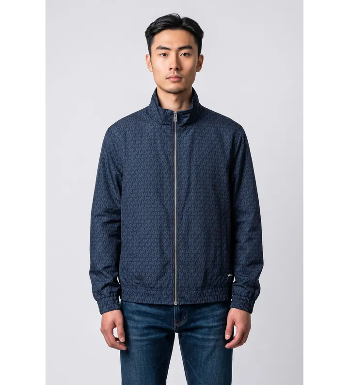 Michael Kors para hombre. CS620972M9 Cortavientos estampado Sig marino (L), Casual, Poliéster Reciclado, Sostenible