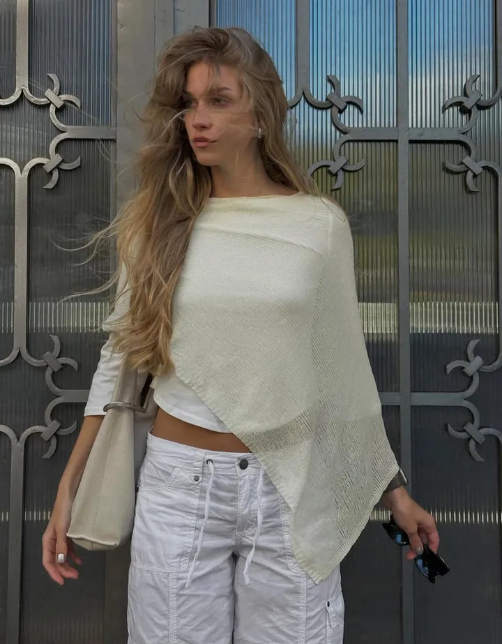 Bershka Capa Asimétrica Mujer M Crudo