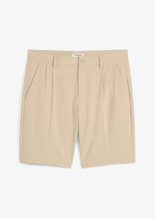Bermudas tipo chino con pinzas y corte recto