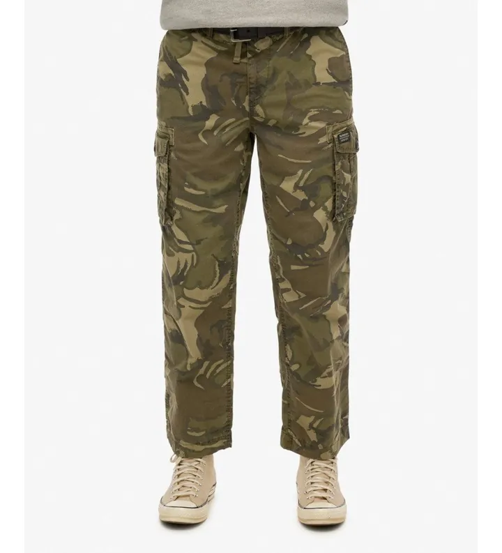 Superdry para hombre. M7011389A Pantalón cargo Parachute Light verde (30/32), Casual, Camuflaje, Algodón