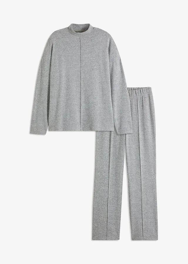 Pijama holgado de tejido suave