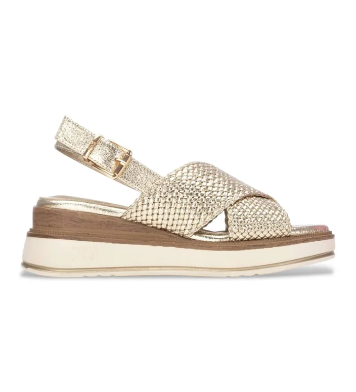Xti para mujer. 14525201-ORO Sandalias 145252 dorado (36), Tela, 3 a 5cm, Hebilla, Casual, Deportivo