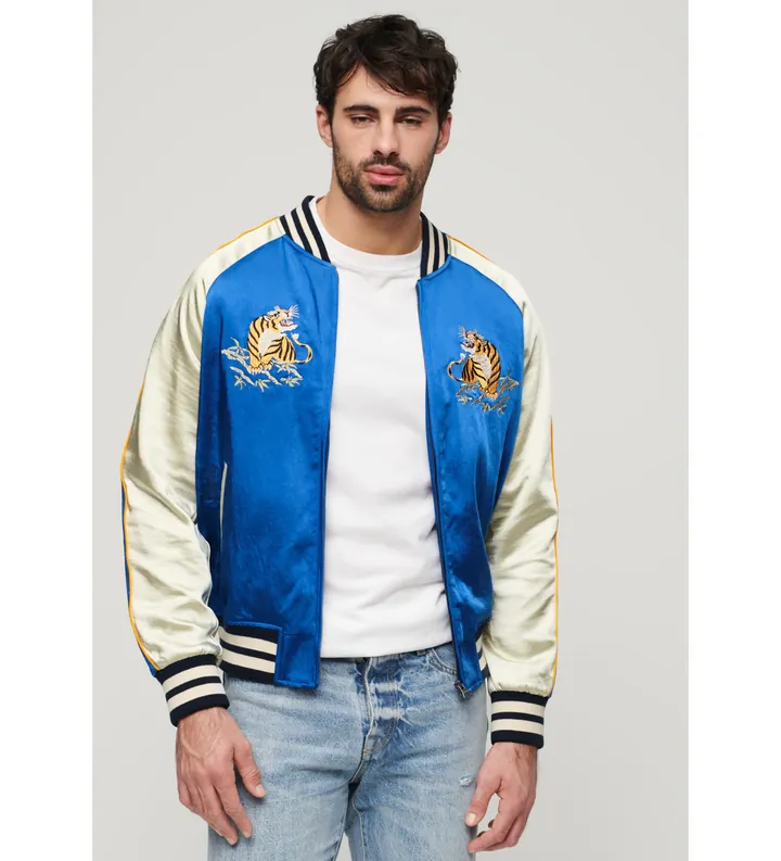 Superdry para hombre. M5011855A Cazadora bómber Sukajan azul (M), Casual, Poliéster, Manga larga