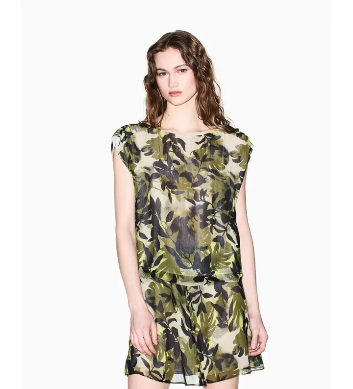 A|X Armani Exchange para mujer. XW002302AF21554F7137 Blusa Boxy (L), Casual, Verde, Viscosa, Sin mangas / Tirantes