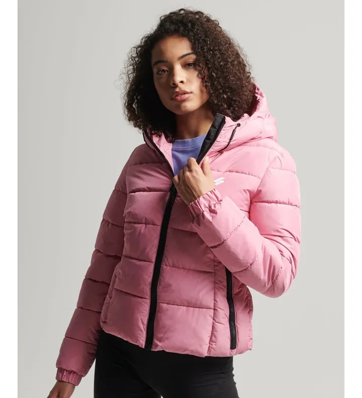 Superdry para mujer. W5010964A Cazadora Acolchada Con Capucha Spirit Sports rosa (M), Casual, Poliéster Reciclado