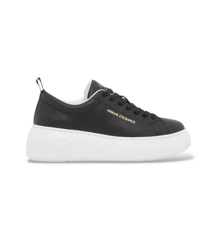 A|X Armani Exchange para mujer. XW002790AF11912UC001 Zapatillas de piel lisa con suela gruesa y logo en relieve negro (35), 1 a 3cm, Cordone