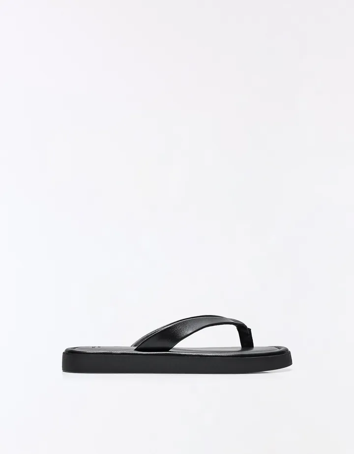 Bershka Sandalia Plana Thong Mujer 35 Negro
