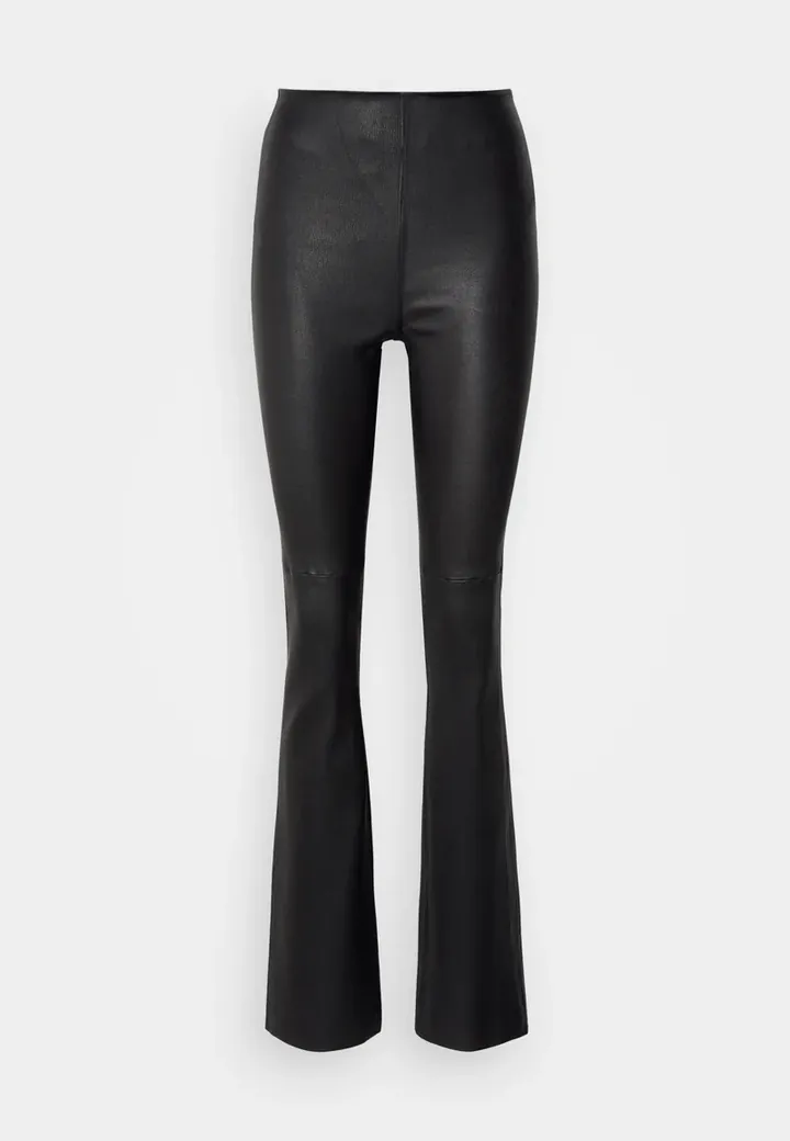 Pantalón de cuero