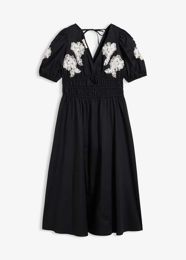 Vestido midi con bordado