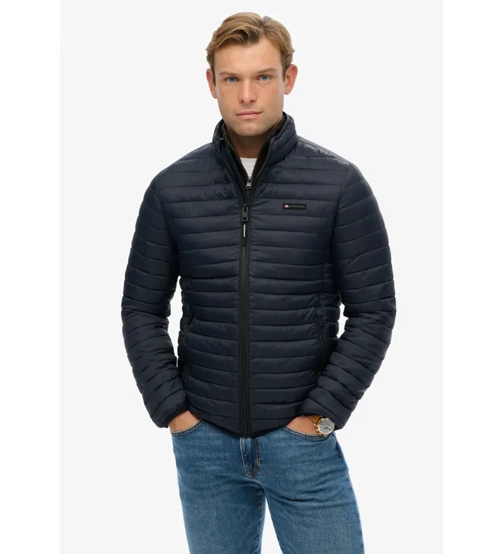 Superdry para hombre. M5012242A Abrigo Fuji Lite Padded mairno (S), Casual, Sostenible, Nylon reciclado, Marino