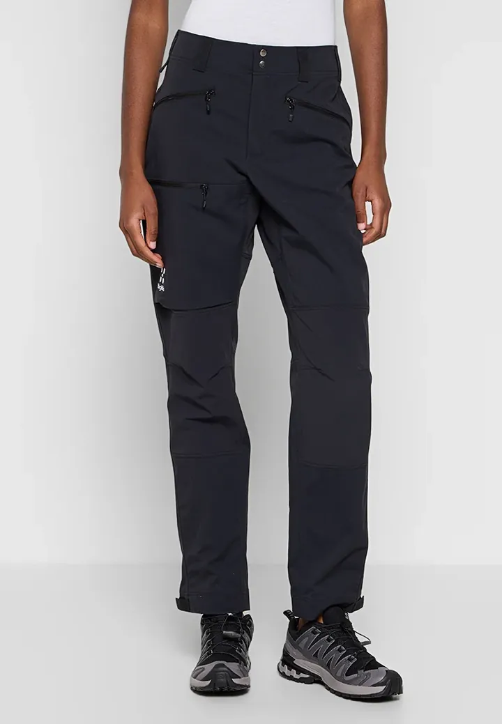 Pantalones montañeros largos