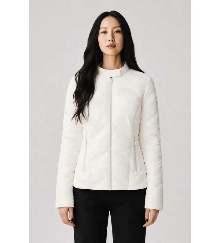 Guess para mujer. W5RL00WGV30 Abrigo New Vona Logo blanco (XS), Casual, Poliuretano