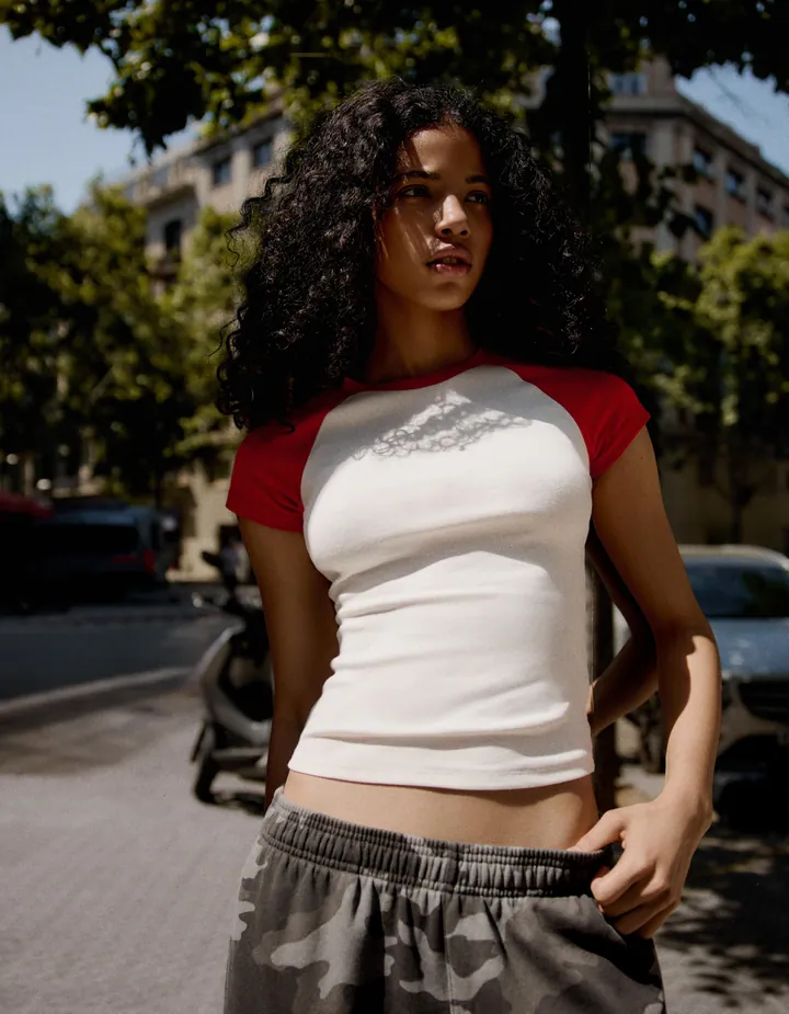 Bershka Camiseta Fitted Ranglan Mujer L Blanco