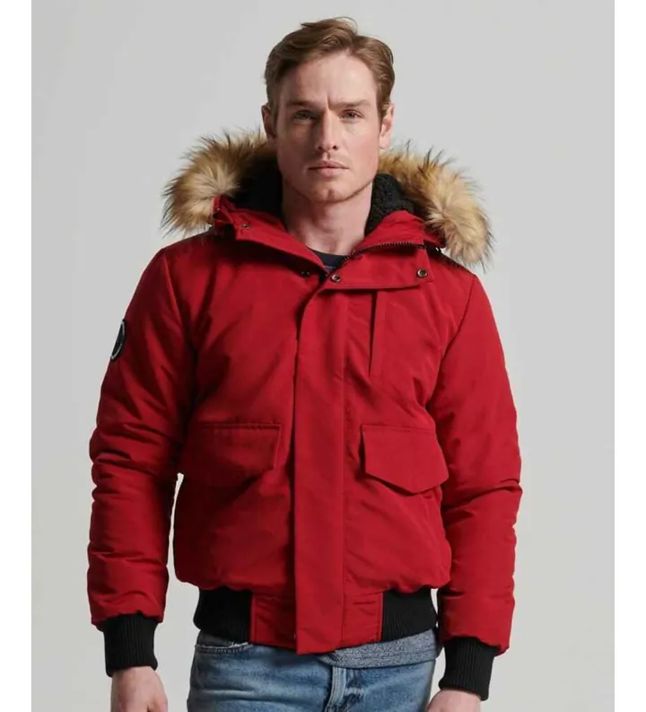 Superdry para hombre. M5011113A Cazadora Bómber Everest rojo (L), Casual, Poliéster, Manga larga