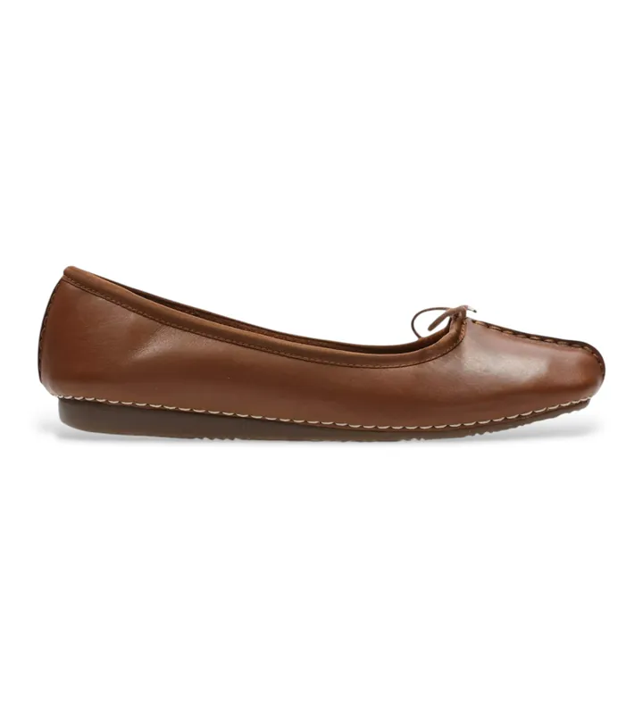 Clarks para mujer. 20352930 Bailarinas de Piel Freckle Ice marrón (38), Plano, 1 a 3cm, Ninguno, Casual, Clásico