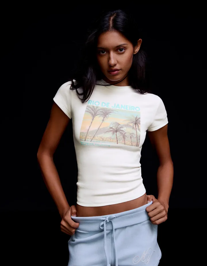 Bershka Camiseta Ajustada Print Mujer L Blanco Roto