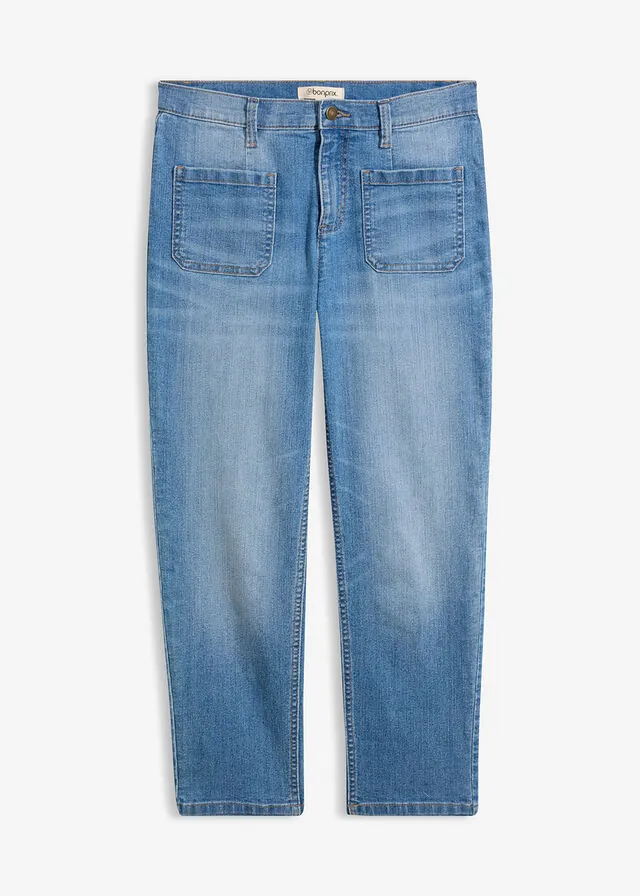 Vaqueros con corte slim, talle alto y largo cropped