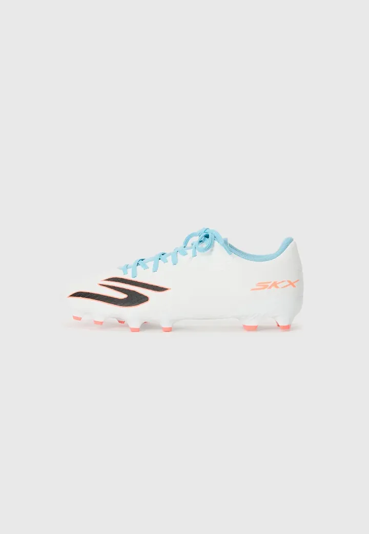 Botines de fútbol para terreno firme