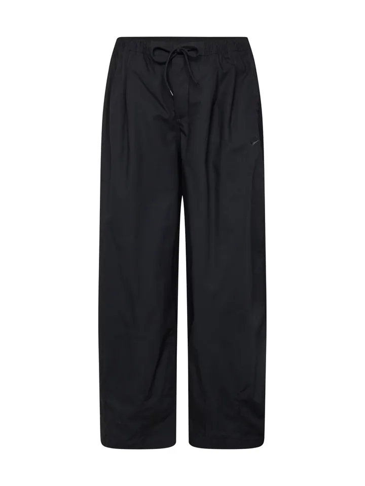 Nike Sportswear Pantalón plisado 'Club' negro