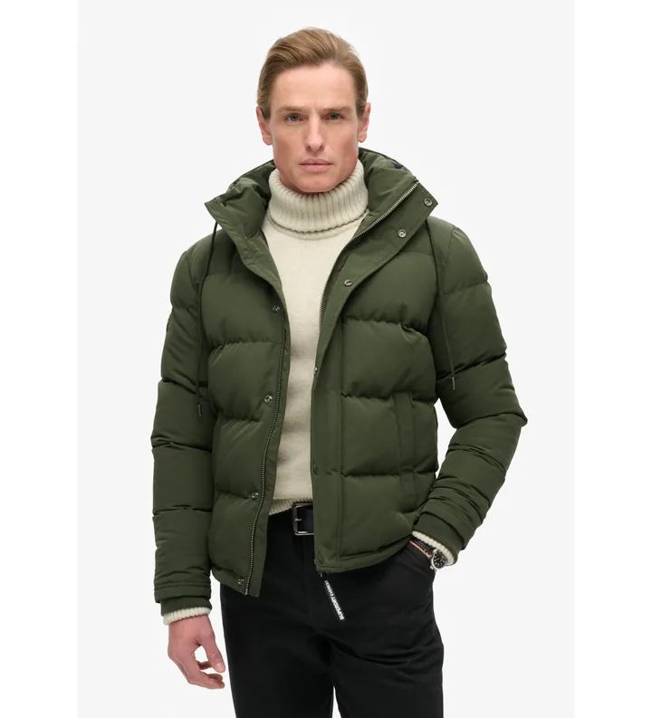 Superdry para hombre. M5011743A Cazadora acolchada con capucha Everest verde (L), Casual, Poliéster Reciclado, Sostenible