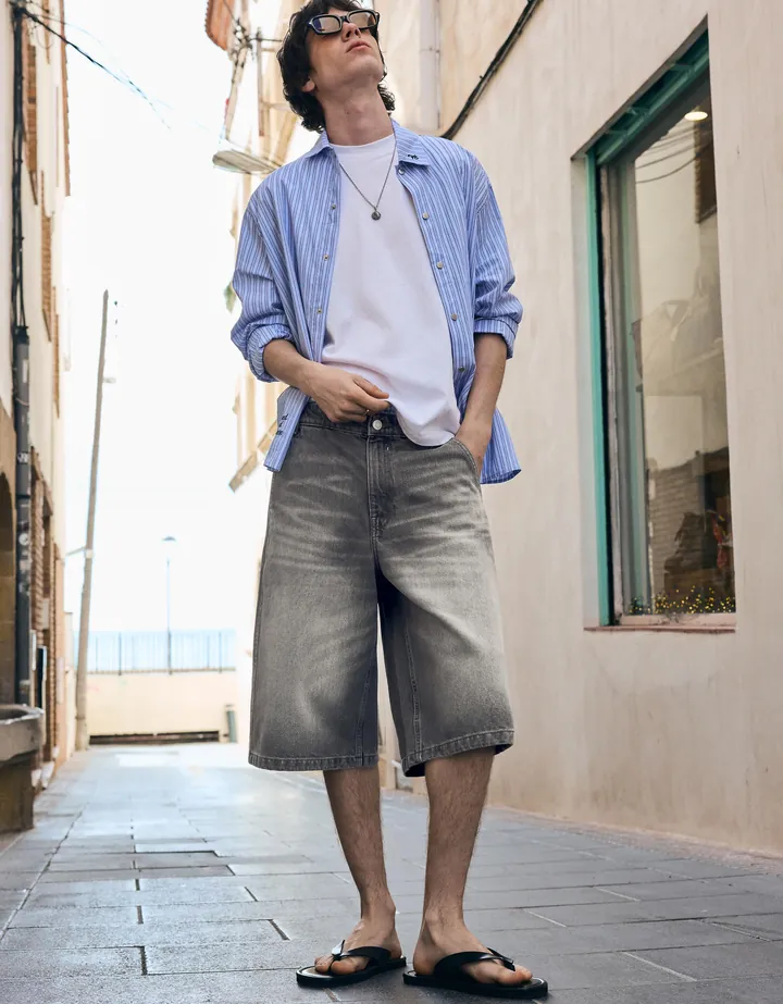 Bershka Bermuda Denim Skater Hombre 32 Gris