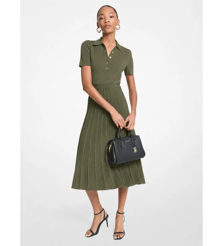 Michael Kors para mujer. MT5834F33D Vestido midi tipo polo de punto elástico acanalado verde (M), Casual, Viscosa, Manga corta