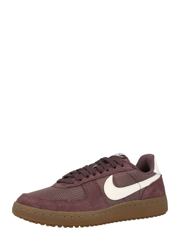 Nike Sportswear Zapatillas deportivas bajas 'Field General' marrón rojizo / blanco
