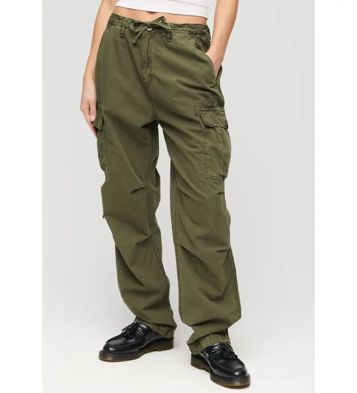 Superdry para mujer. W7011070A Pantalón cargo de talle bajo Para verde (27/32), Casual, Algodón