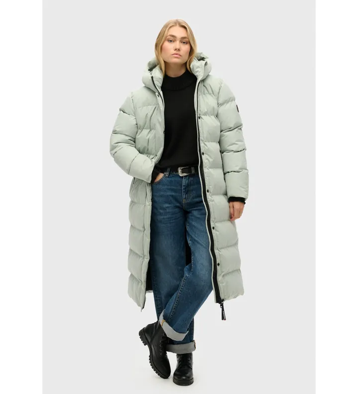 Superdry para mujer. W5011738A Chaqueta acolchada larga de microfibra verde (16), Casual, Poliéster Reciclado, Sostenible