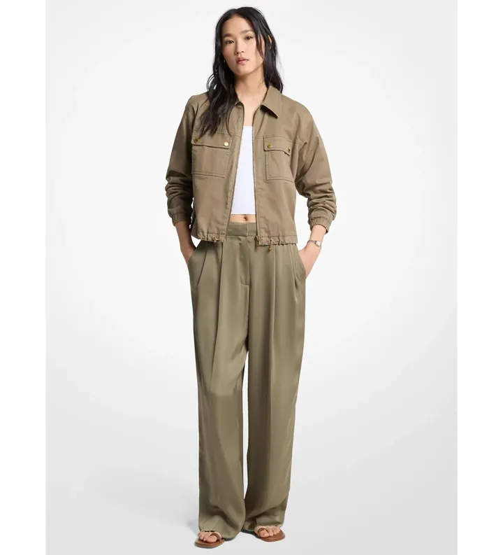 Michael Kors para mujer. MT530VRAYJ Pantalón de satén drapeado de pierna ancha
verde (36), Casual, Poliéster