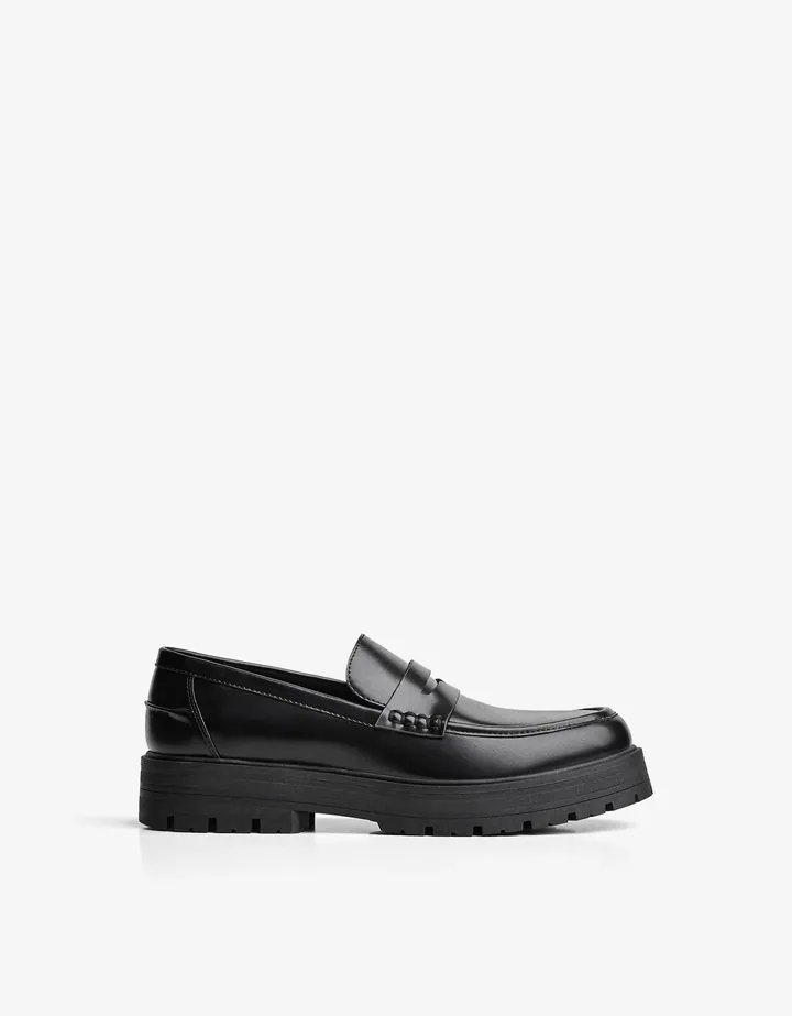 Bershka Mocasín Piso Chunky Hombre 39 Negro