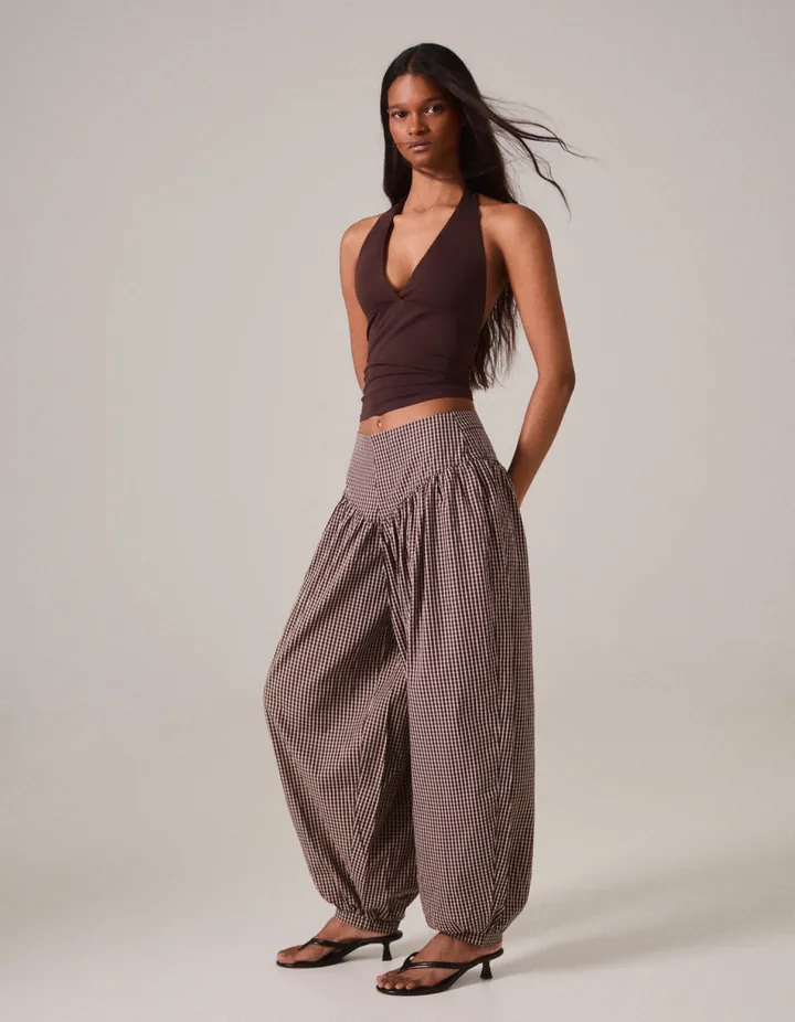Bershka Pantalón Bombacho Cintura Fruncida Mujer 32 Granate