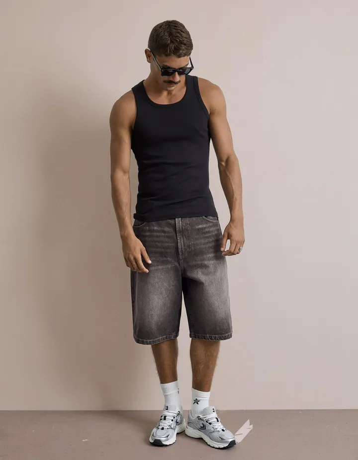 Bershka Bermuda Denim Bordado Hombre 32 Negro