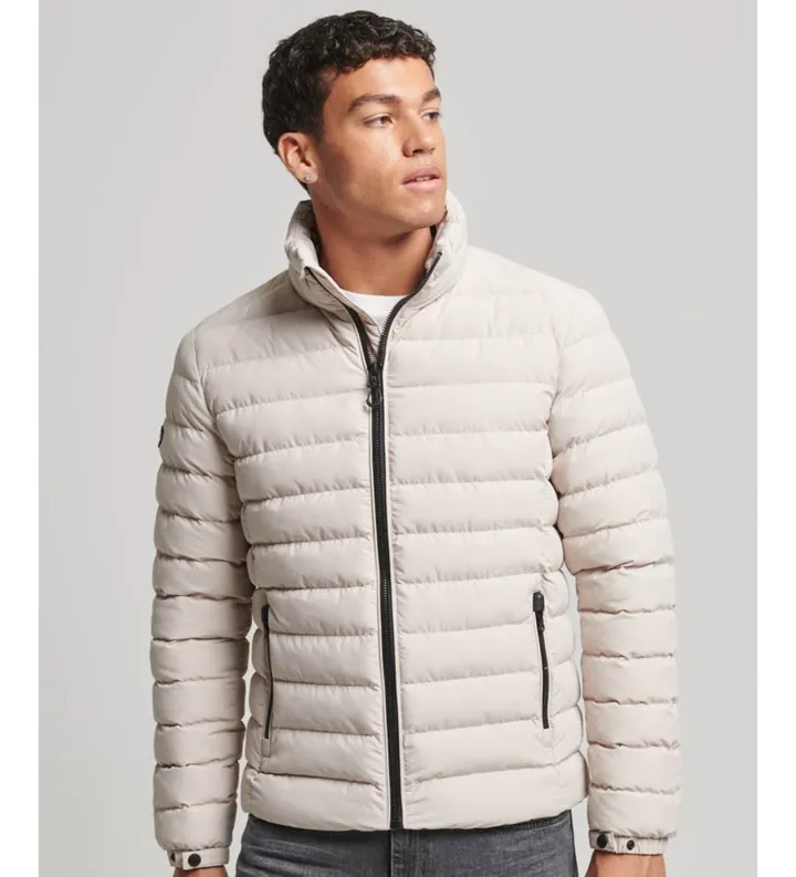 Superdry para hombre. M5011757A Cazadora acolchada estampada Fuji gris (3XL), Casual, Poliéster Reciclado, Sostenible
