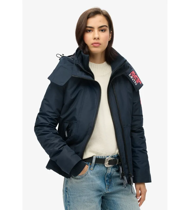 Superdry para mujer. W5011747A Chaqueta cortavientos de montaña con capucha
marino (S), Casual, Poliéster Reciclado, Sostenible