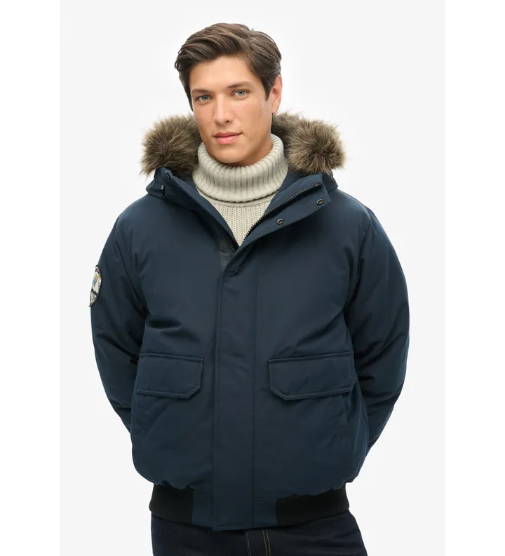 Superdry para hombre. M5011930A Cazadora bómber de pelo sintético Everest marino (L), Casual, Poliéster, Sostenible