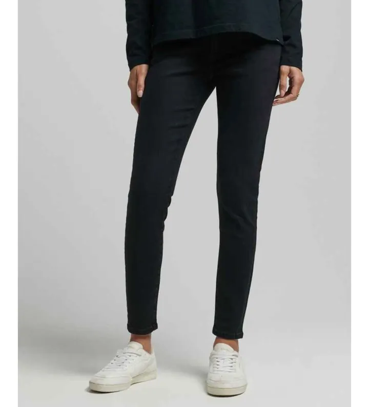 Superdry para mujer. W7010798A Jeans de talle medio de algodón orgánico Vintage negro (24/30), Casual, Denim, Sostenible